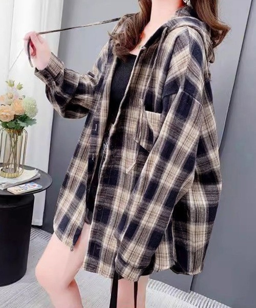 Miniministore(ミニミニストア)の「フード付き チェックシャツオーバーサイズ(シャツ/ブラウス・レディース・ワインレッド/ネイビー/ブラウン・FREE)」の8枚目の写真