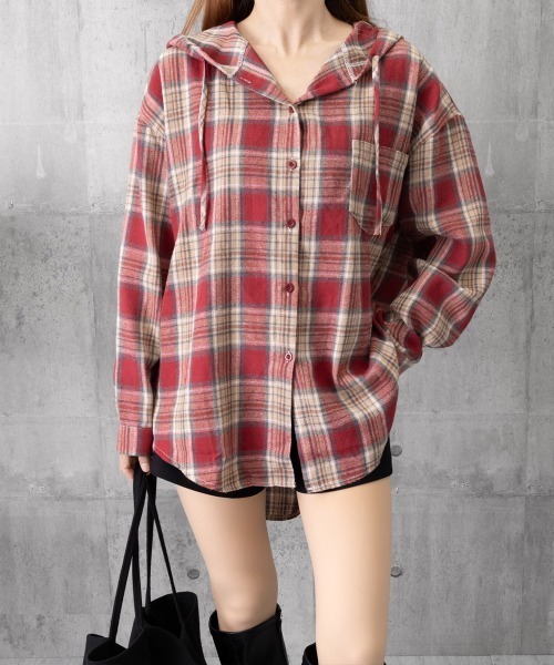 Miniministore(ミニミニストア)の「フード付き チェックシャツオーバーサイズ(シャツ/ブラウス・レディース・ワインレッド/ネイビー/ブラウン・FREE)」の19枚目の写真