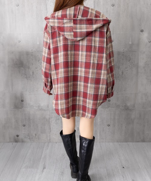 Miniministore(ミニミニストア)の「フード付き チェックシャツオーバーサイズ(シャツ/ブラウス・レディース・ワインレッド/ネイビー/ブラウン・FREE)」の15枚目の写真