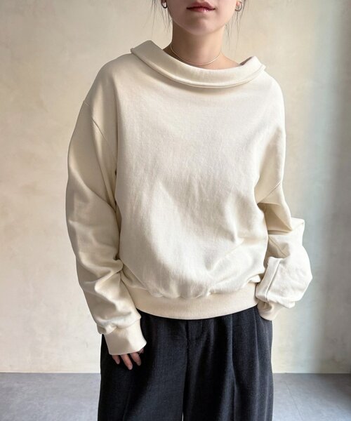 BEARDSLEY（ビアズリー）の「オフショルトレーナー（Tシャツ/カットソー・レディース・ベージュ/モカ・FREE）」の2枚目の写真