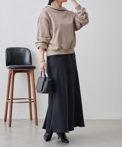 BEARDSLEY（ビアズリー）の「オフショルトレーナー（Tシャツ/カットソー・レディース・ベージュ/モカ・FREE）」の8枚目の写真