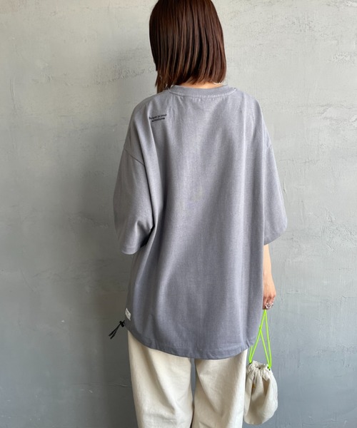 NANGA（ナンガ）の「【WEB先行予約】[NANGA/ナンガ] 別注 ルーズフィット ドローコードポケットTシャツ（Tシャツ/カットソー・レディース・ブラック/ホワイト/チャコール・XL/L/M/S）」の4枚目の写真