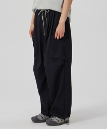 MAKEITTO（メイキット）の「TWO TUCK WIDE PARACHUTE CARGO PANTS_BLACK（その他パンツ）」