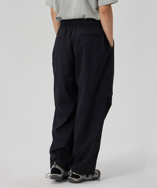 MAKEITTO(メイキット)の「TWO TUCK WIDE PARACHUTE CARGO PANTS_BLACK(その他パンツ・メンズ・その他・LARGE/X-LARGE/XX-LARGE/MEDIUM)」の3枚目の写真