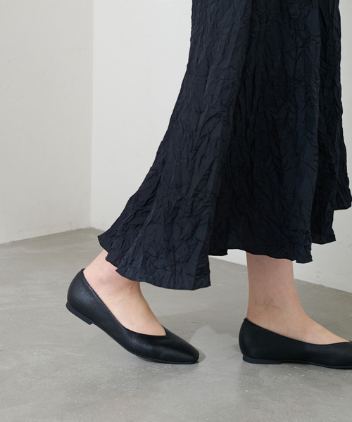 LE TALON（ルタロン）の「≪追加≫スクエアVカットフラット（その他シューズ・レディース・ブラック系その他・23.5cm/23cm/22.5cm/22cm/21.5/21/25.5cm/25cm/24.5cm/24cm）」の12枚目の写真
