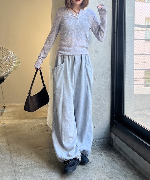 PAGEBOY（ページボーイ）の「フローズンネップヘンリーネックプルオーバー／シアートップス 【重ね着もオススメ】（Tシャツ/カットソー・レディース・ブラック/ブルー/グレー/オフホワイト・FREE）」の17枚目の写真