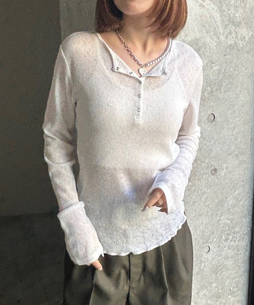 PAGEBOY（ページボーイ）の「フローズンネップヘンリーネックプルオーバー／シアートップス 【重ね着もオススメ】（Tシャツ/カットソー・レディース・ブラック/ブルー/グレー/オフホワイト・FREE）」の11枚目の写真