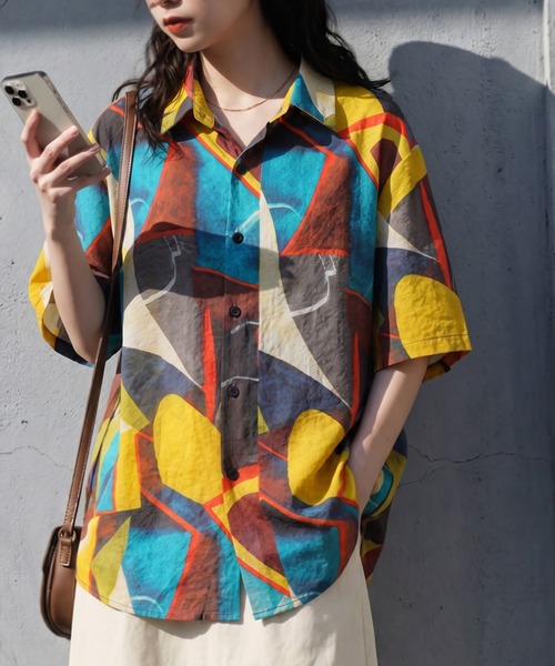 antiqua（アンティカ）の「アート柄 シャツ（シャツ/ブラウス・レディース・マルチ・ONESIZE）」の2枚目の写真
