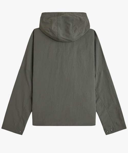 FRED PERRY(フレッドペリー)の「Cropped Ripstop Parka/クロップドリップストップパーカジャケット(マウンテンパーカー・メンズ・ダークブルー/ブラック・M/L/S)」の10枚目の写真