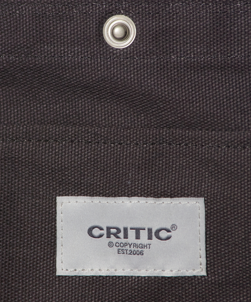 CRITIC(クリティック)の「YOU NEED SOME PEACE MAIL BAG CHARCOAL(メッセンジャーバッグ・レディース・その他・FREE)」の3枚目の写真