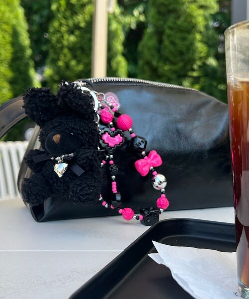 SQUARE LINE（スクエアライン）の「レイヤー - 8カラー（メッセンジャーバッグ・レディース・ブラック/ダークブラウン/レッド/シルバー/アイボリー/ライトパープル・FREE）」の15枚目の写真