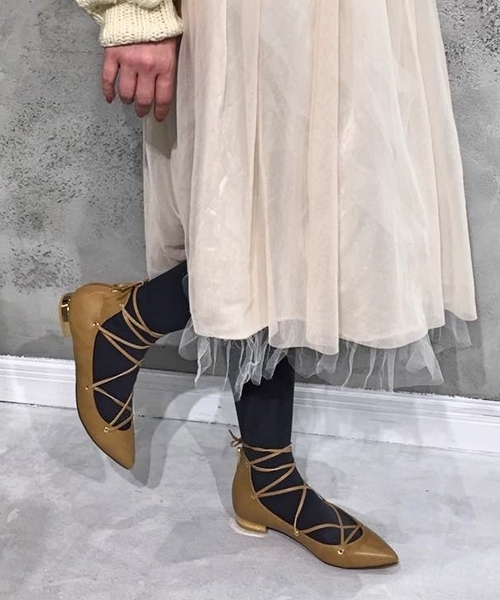 LE TALON（ルタロン）の「【Oggi 5月号掲載】GRISE ポインテッドレースアップフラット◆（その他シューズ・レディース・ブラック/ホワイト/キャメル/レッド・36/38/36.5/37.5/37/35.5）」の3枚目の写真