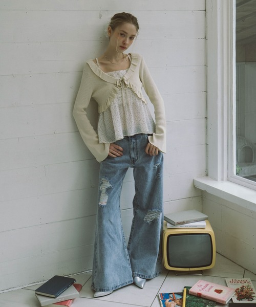 archives(アルシーヴ)の「ダメージレースフレアデニム(デニムパンツ・レディース・グレー/ブルー・SMALL/MEDIUM)」の4枚目の写真