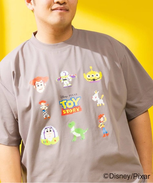 SAKAZEN(サカゼン)の「ディズニー / Tシャツ 半袖 メンズ 大きいサイズ 『モンスターズ・インク』 『トイ・ストーリー』デザインTシャツ ピクサー キャラクター 総柄 サカゼン80周年記念 オリジナルデザイン Disney (ディズニー)(Tシャツ/カットソー・メンズ・C/D/E/A/B・X1(3L~4L)/X2(4L~5L)/X3(6L~7L)/LL/L)」の1枚目の写真