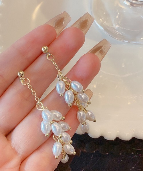 shoppinggo(ショッピングゴー)の「パールピアス 揺れる 結婚式 おしゃれ オフィス イヤリング シンプル(ピアス(両耳用)・レディース・ゴールド・FREE)」の6枚目の写真