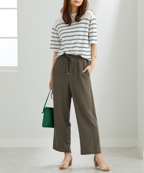 BELLUNA PLUS(ベルーナ)の「お手入れ楽々ビンテージ調素材ワイドパンツ(その他パンツ・レディース・ブルーグレー/グレイッシュベージュ/カーキ/ネイビー/ブラウン・MEDIUM/LARGE/X-LARGE)」の18枚目の写真