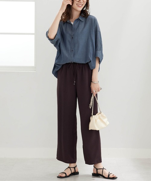 BELLUNA PLUS(ベルーナ)の「お手入れ楽々ビンテージ調素材ワイドパンツ(その他パンツ・レディース・ブルーグレー/グレイッシュベージュ/カーキ/ネイビー/ブラウン・MEDIUM/LARGE/X-LARGE)」の11枚目の写真