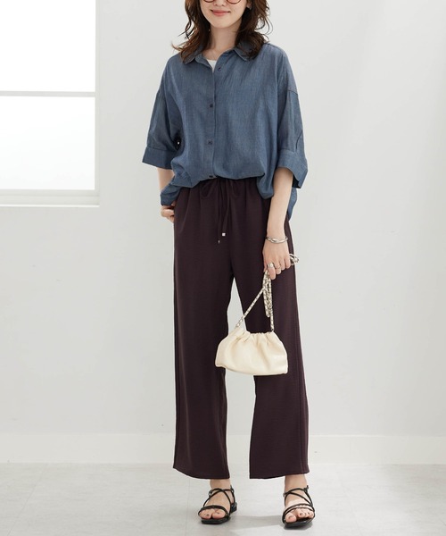 BELLUNA PLUS(ベルーナ)の「お手入れ楽々ビンテージ調素材ワイドパンツ(その他パンツ・レディース・ブルーグレー/グレイッシュベージュ/カーキ/ネイビー/ブラウン・MEDIUM/LARGE/X-LARGE)」の10枚目の写真