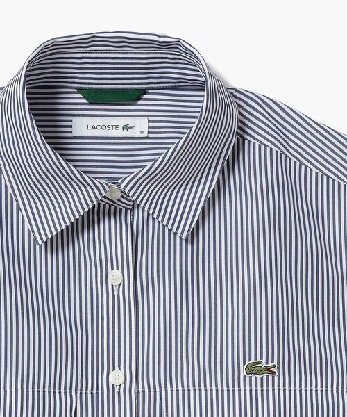 LACOSTE(ラコステ)の「ダブルポケット クロップド丈 ストライプシャツ(シャツ/ブラウス・レディース・セージグリーン/ネイビー・40/36/34/38)」の8枚目の写真