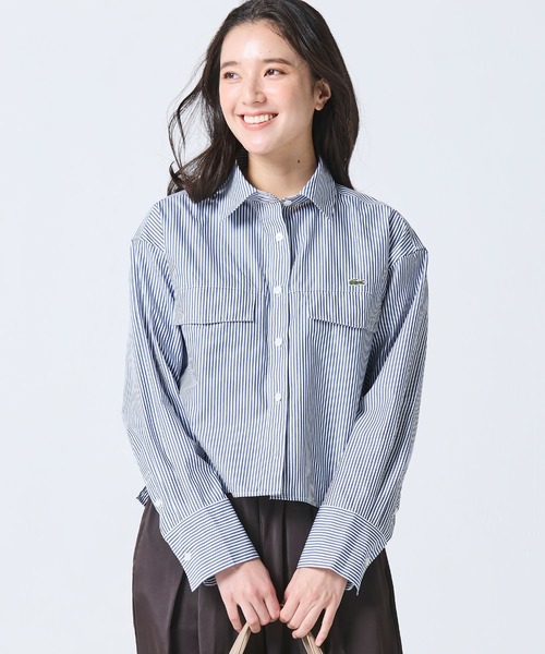 LACOSTE(ラコステ)の「ダブルポケット クロップド丈 ストライプシャツ(シャツ/ブラウス・レディース・セージグリーン/ネイビー・40/36/34/38)」の1枚目の写真