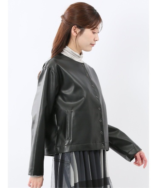 m.f.editorial(エムエフエディトリアル)の「【合成皮革】タカキュー レディース ノーカラー ブルゾン(ノーカラージャケット・レディース・ベージュ/ブラック・MEDIUM/LARGE)」の13枚目の写真
