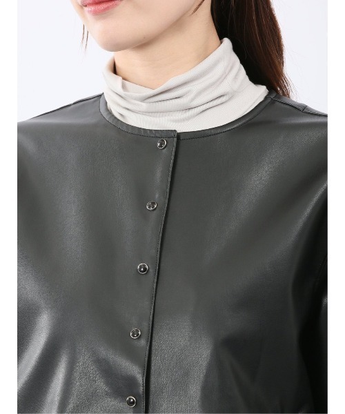 m.f.editorial(エムエフエディトリアル)の「【合成皮革】タカキュー レディース ノーカラー ブルゾン(ノーカラージャケット・レディース・ベージュ/ブラック・MEDIUM/LARGE)」の18枚目の写真