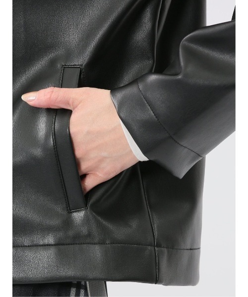 m.f.editorial(エムエフエディトリアル)の「【合成皮革】タカキュー レディース ノーカラー ブルゾン(ノーカラージャケット・レディース・ベージュ/ブラック・MEDIUM/LARGE)」の19枚目の写真
