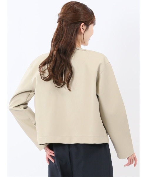 m.f.editorial(エムエフエディトリアル)の「【合成皮革】タカキュー レディース ノーカラー ブルゾン(ノーカラージャケット・レディース・ベージュ/ブラック・MEDIUM/LARGE)」の22枚目の写真