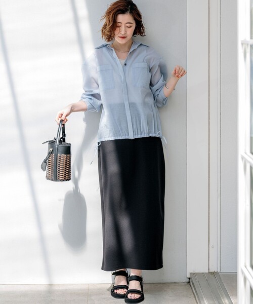 23区 L(ニジュウサンクオオキイサイズ)の「ナイロンコットンシアーボイル ドロストシャツ(シャツ/ブラウス・レディース・ネイビー系/ブラウン系/ベージュ系/サックスブルー系・46/44/48)」の12枚目の写真