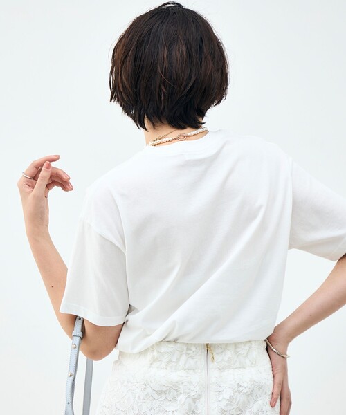 NOLLEY’S Sophi（ノーリーズソフィ）の「ウォッシャブルオーバーサイズロゴTシャツ（Tシャツ/カットソー・レディース・ホワイト系その他2/ホワイト・38）」の13枚目の写真