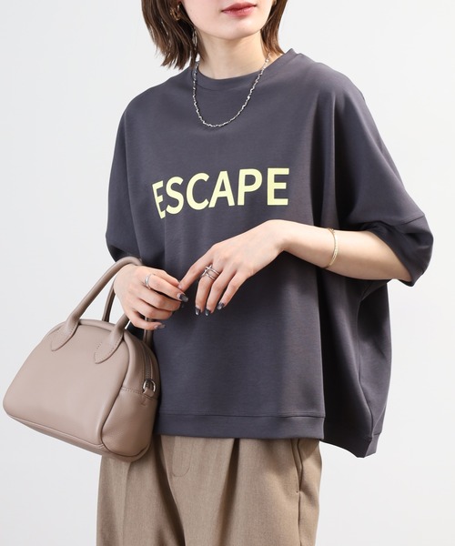 EGLANTINE(エグランティーヌ)の「EGLANTINE オーバーサイズロゴカットソー 半端袖(Tシャツ/カットソー・レディース・グレー/チャコールグレー/カーキ/ネイビー・40)」の2枚目の写真