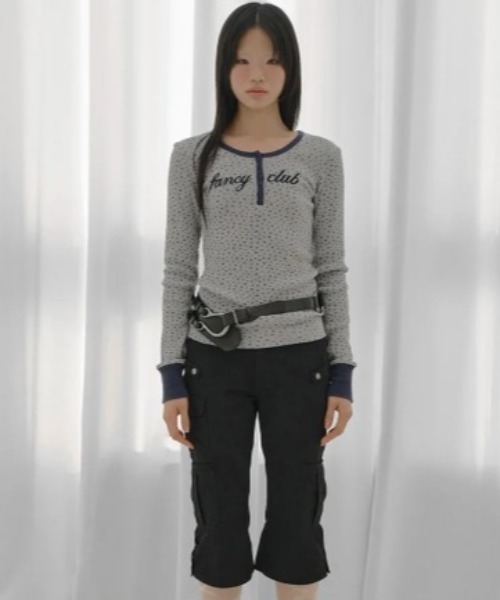 FANCY CLUB(ファンシークラブ)の「◇FANCYCLUB◇ブランド直輸入正規品/ヘンリー ネック ワッフル ロング スリーブ HENLEY NECK WAFFLE LONG SLEEVE(Tシャツ/カットソー・レディース・オートミール/グレー・FREE)」の8枚目の写真