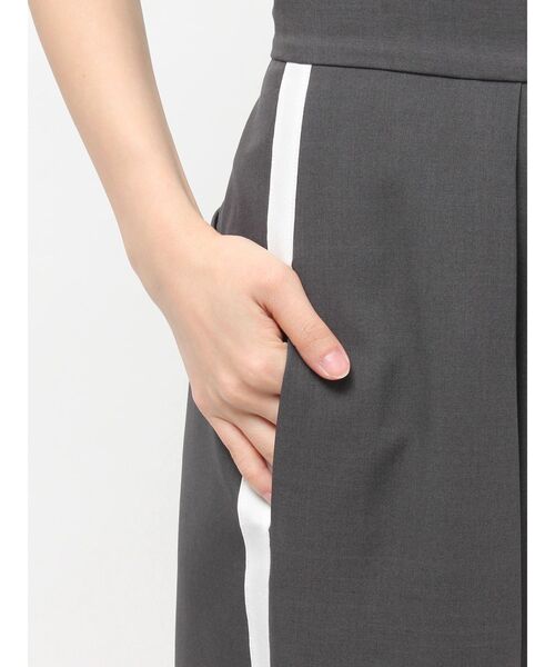 LAGUNAMOON(ラグナムーン)の「センタープレスラインパンツ 【春服】【オフィスカジュアル】(その他パンツ・レディース・チャコールグレー/ピンク・SMALL/MEDIUM)」の10枚目の写真