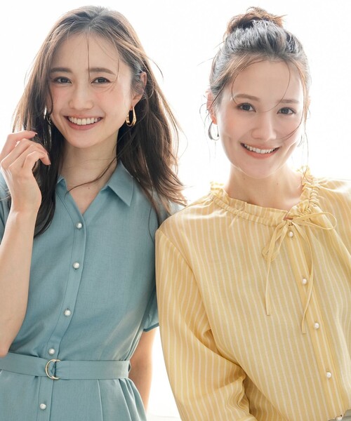 ANY SIS(エニィスィス)の「【2WAY】スムージーポリエステル フリルネック ブラウス(シャツ/ブラウス・レディース・ホワイト系1/ライトイエロー系1/ネイビー系/ライトグリーン系/ダークブラウン系9・X-LARGE)」の8枚目の写真