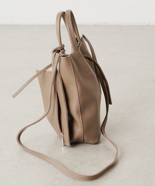 Lui's（ルイス）の「MILLELA FIRENZE ミニトートバッグ（トートバッグ・レディース・ブラック/モカ・FREE）」の8枚目の写真