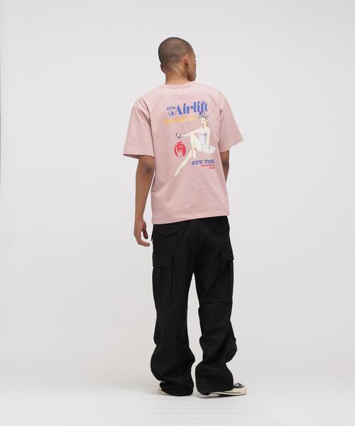 AVIREX(アヴィレックス)の「《WEB&DEPOT限定》PINUP S/S T-SHIRT '26 / ピンナップ ショートスリーブ Tシャツ / AVIREX / アヴィレックス(Tシャツ/カットソー・メンズ・ブラック/オリーブ系/ホワイト/ピンク・M/L/XL/2XL)」の6枚目の写真