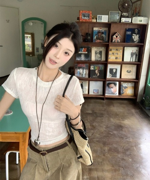 Ritzy(リッツィー)の「バックリボンクロップド T シャツ(Tシャツ/カットソー・レディース・ベージュ・M)」の9枚目の写真
