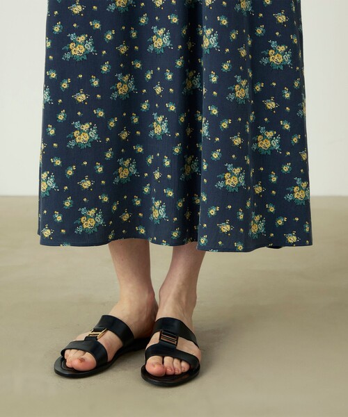 SOULEIADO（ソレイアード）の「レーヨンプリント フロントノットワンピース（ワンピース・レディース・ブラック系その他・36）」の8枚目の写真