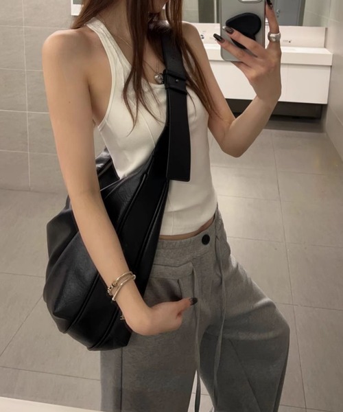 by LEGNA（バイレグナ）の「ワンショルダーバッグ（ショルダーバッグ・レディース・ブラック・FREE）」の18枚目の写真