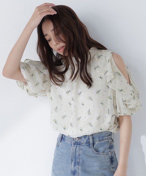 NATURAL BEAUTY BASIC（ナチュラルビューティーベーシック）の「ショルダースリットフリルブラウス（シャツ/ブラウス・レディース・ピンク/ブラウン/イエロー系その他・ﾌﾘ-）」の15枚目の写真