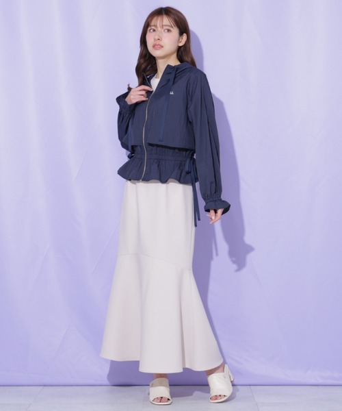 JILL by JILL STUART（ジルバイジルスチュアート）の「シアーナイロンジャケット（ブルゾン・レディース・ホワイト/ネイビー・FREE）」の8枚目の写真