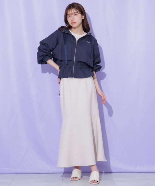 JILL by JILL STUART（ジルバイジルスチュアート）の「シアーナイロンジャケット（ブルゾン・レディース・ホワイト/ネイビー・FREE）」の9枚目の写真