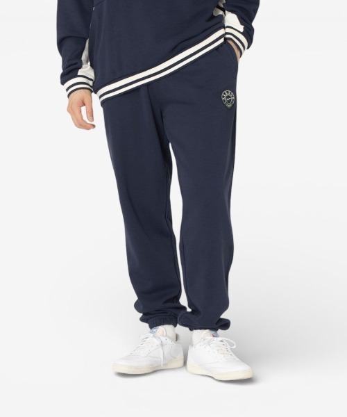 Reebok(リーボック)の「ローンクラブ フレンチテリー ジョガーパンツ / LAWN CLUB FRENCH TERRY JOGGER(その他パンツ・メンズ・グレー/ネイビー・X-LARGE/SMALL/MEDIUM/LARGE)」の2枚目の写真
