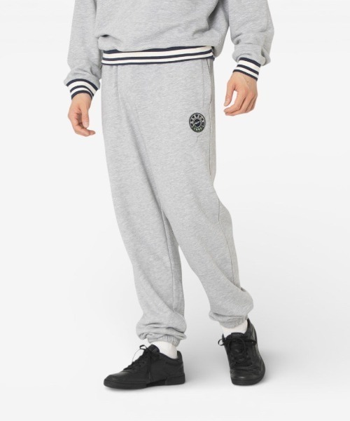 Reebok(リーボック)の「ローンクラブ フレンチテリー ジョガーパンツ / LAWN CLUB FRENCH TERRY JOGGER(その他パンツ・メンズ・グレー/ネイビー・X-LARGE/SMALL/MEDIUM/LARGE)」の1枚目の写真