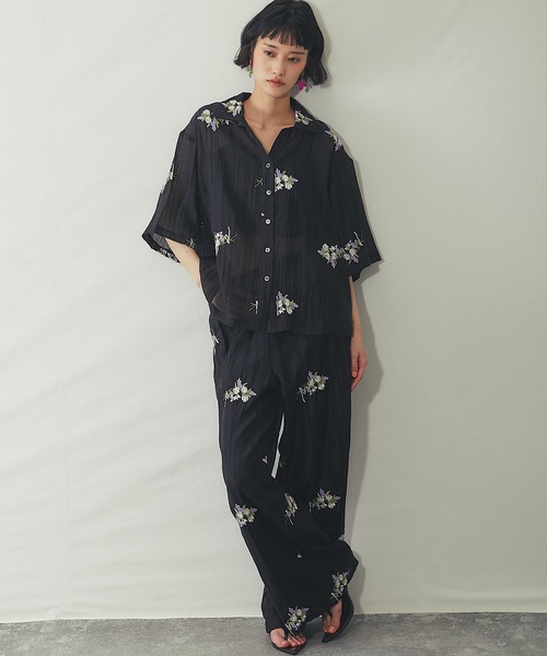 ANOTHER S（アナザーエス）の「花刺繍シアーストライプイージーパンツ（その他パンツ・レディース・ブラック/オフホワイト・FREE）」の16枚目の写真