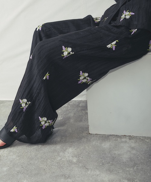 ANOTHER S（アナザーエス）の「花刺繍シアーストライプイージーパンツ（その他パンツ・レディース・ブラック/オフホワイト・FREE）」の14枚目の写真