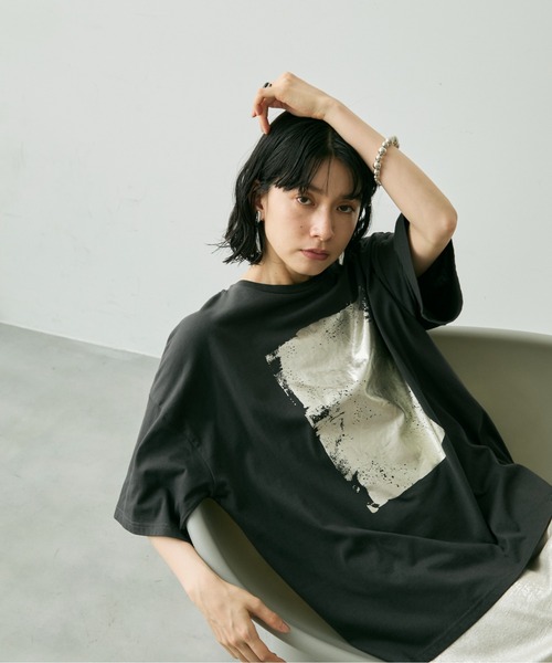 Shelly island(シェリーアイランド)の「箔プリントオーバーT(Tシャツ/カットソー・レディース・ホワイト/ブラック・FREE)」の19枚目の写真