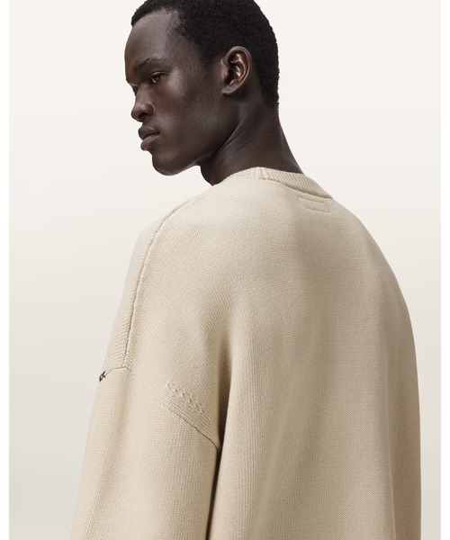 ALLSAINTS(オールセインツ)の「CROSSED OVERSIZED CREW NECK EMBROIDERED JUMPER | CROSSED オーバーサイズ クルー ネック エンベリッシュド ニット・セーター(ニット/セーター・メンズ・ホワイト系その他・S/M/XS/L)」の5枚目の写真