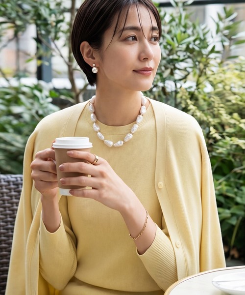 STYLE DELI（スタイルデリ）の「【DELI by】バロックパール×ステンレスチェーンネックレス（ネックレス・レディース・ゴールド・FREE）」の2枚目の写真