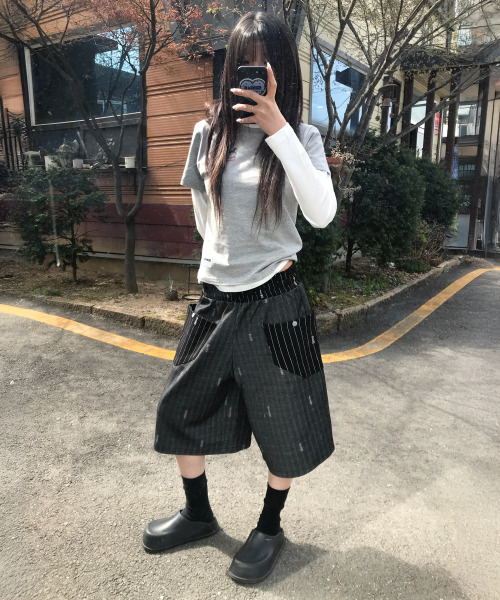 SEW-B（ソービー）の「ボタンセギングバミューダパンツ [デニムブラック]（その他パンツ・レディース・その他・FREE）」の4枚目の写真